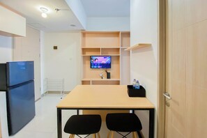 Standard Apartment | Dining room