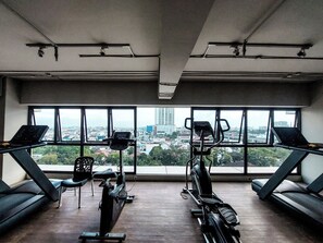 Gym - Cozy Living 2Br Loft Apartment Grand Jati Junction (Medan)