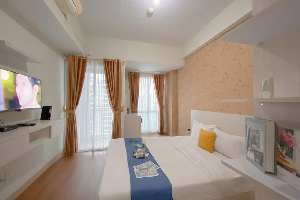 Cozy And Best Deal Studio Apartment Grand Dhika City