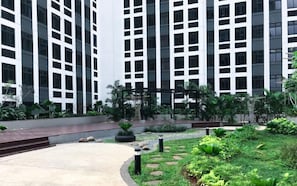 Garden - Minimalist And Tranquil Studio Apartment Pollux Chadstone (Cikarang)