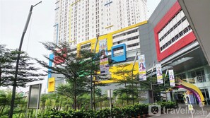 Exterior - Best And Homey 2Br At Bassura City Apartment (Jakarta)