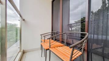 Standard Apartment | Balcony