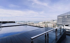 Outdoor pool - The Simply Look 1Br Apartment At Delft Ciputra Makassar (Makassar)