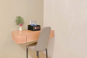 1 bedroom - New And Modern Look Studio Room At Apartment Bassura City (Jakarta)