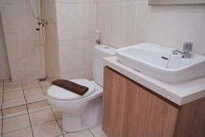 Standard Apartment | Bilik Mandi | Tuala disediakan 