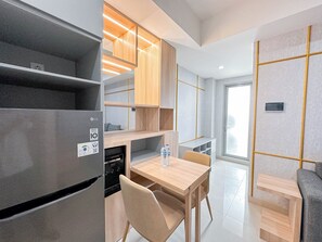 Interior - Elegant And Compact 1Br At Grand Sungkono Lagoon Apartment (Surabaya)