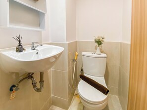 Bathroom - Comfort And Simply Look 2Br At Meikarta Apartment (Cikarang)