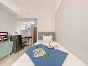 1 bedroom - Great Deal And Homey Studio Apartment At Transpark Juanda Bekasi Timur (Bekasi)