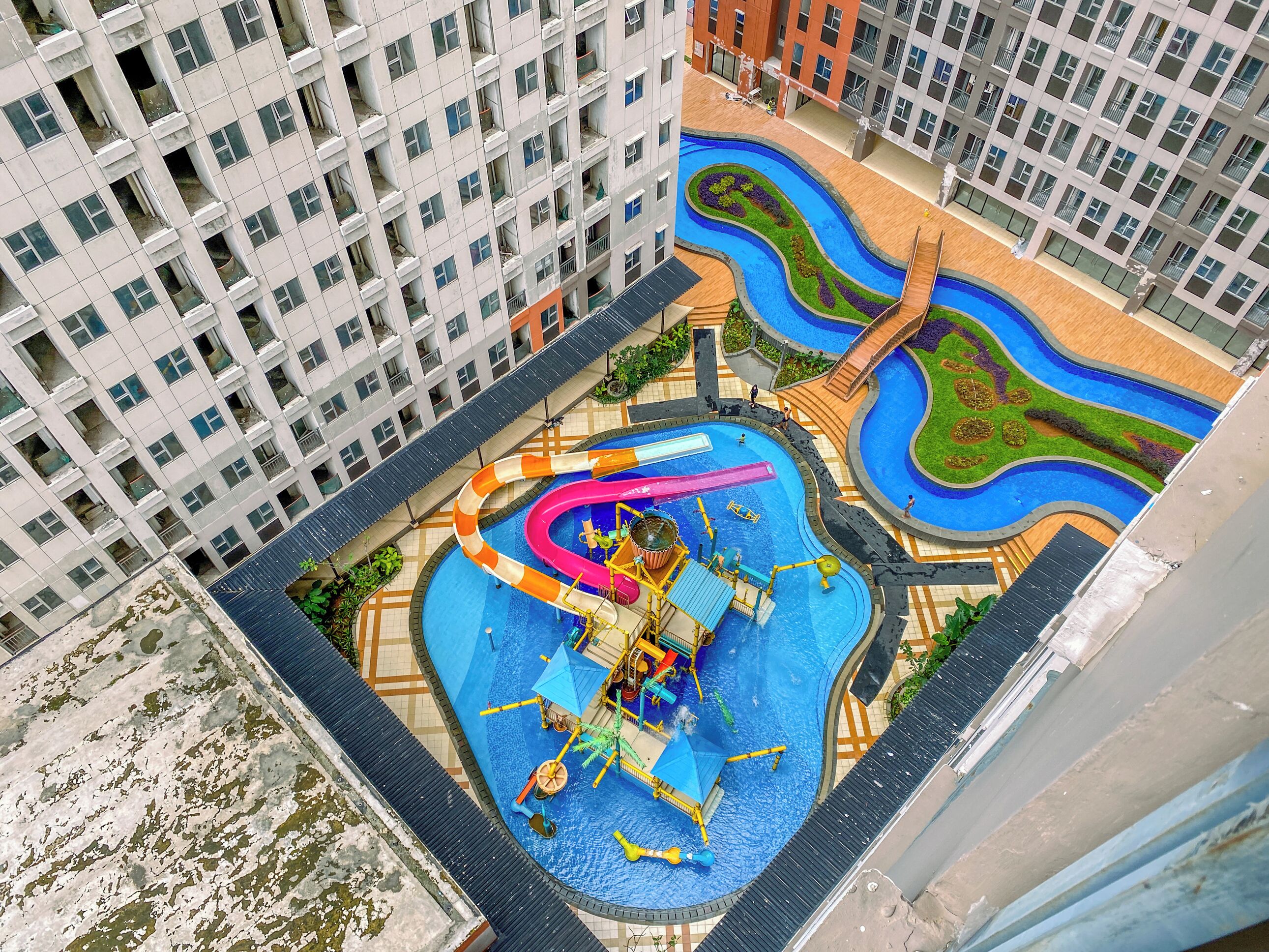 حمّام سباحة خارجي