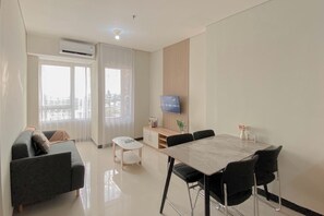 Standard Apartment | 2 bedrooms - Great Deal And Spacious 2Br At Nifarro Park Apartment (Jakarta)
