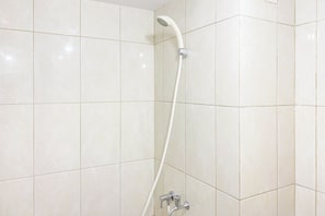 Standard-Apartment | Badezimmer