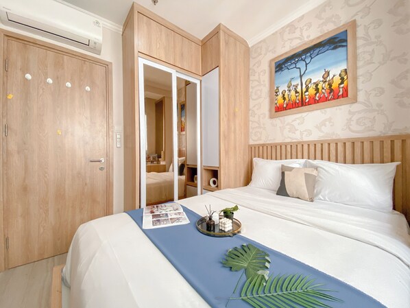 2 bedrooms - Best Price And Modern 2Br At Signature Park Grande Apartment (Jakarta)