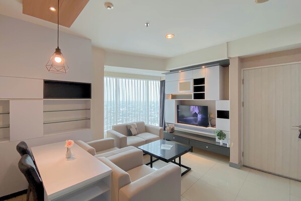 Living room - Nice And Elegant 2Br At Grand Kamala Lagoon Apartment (Bekasi)