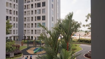 Children’s play area – outdoor
