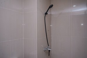 Standard Apartment | Bathroom