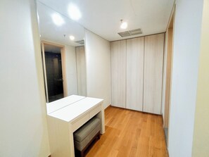 Room - 2Br Luxurious And Spacious Apartment At One East Penthouse Residence (Surabaya)