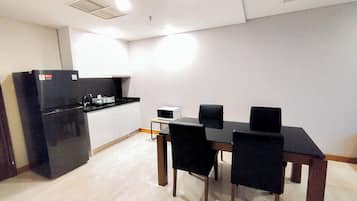 Standard Apartment | Dining room