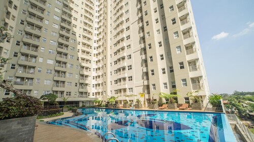 Spacious 2Br At Apartment Parahyangan Residence