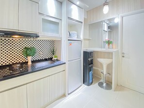 2 bedrooms - Spacious 2Br At Apartment Parahyangan Residence (Bandung)
