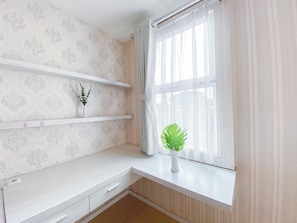 2 bedrooms - Spacious 2Br At Apartment Parahyangan Residence (Bandung)