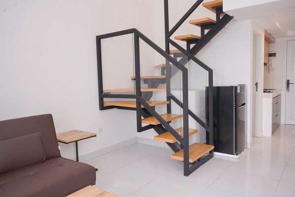 Interior - Comfort Studio Loft Apartment At Kingland Avenue (South Tangerang)