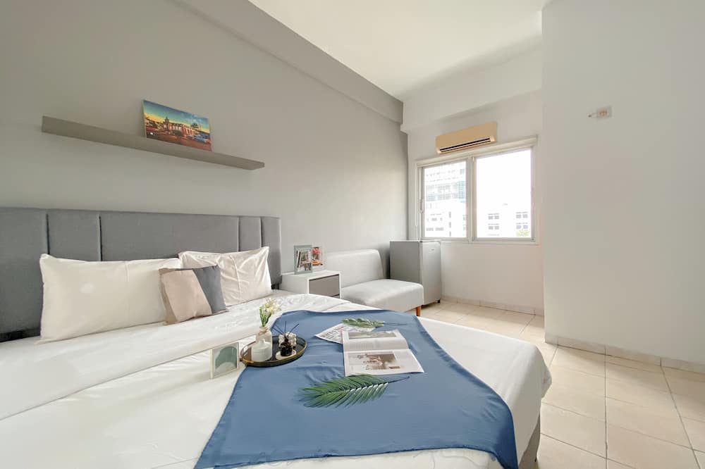 Good Deal And Homey Studio Apartment At Margonda Residence 1