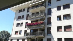 A multi-story building with balconies and windows. - Two-room apartment Padua strategic area bookable minimum 7 nights max 20 nights. (Padova)