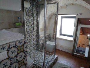 Shower, hair dryer, bidet, towels - Vacation home "acasa" (Martina Franca)