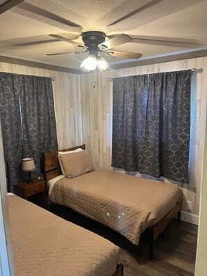 2 bedrooms, bed sheets