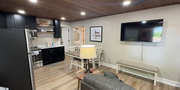 Interior - Cedar Lodge Retreat at Fish & Fiddle Family Resort & Extended Stay (Mountain Home)