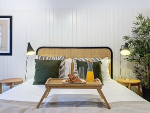 Apartment | 3 bedrooms, desk