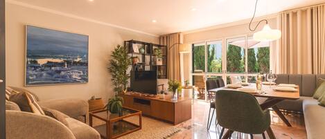 Apartment | 3 bedrooms, desk