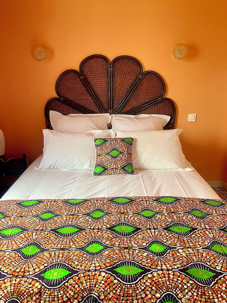 Magnificent village house with lush garden 5 minutes walk from the ...