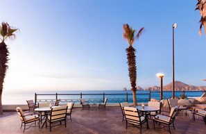 Outdoor dining - Villa del Palmar Beach Resort & Spa Cabo San Lucas - 1 BR lux suite! (Cabo San Lucas)