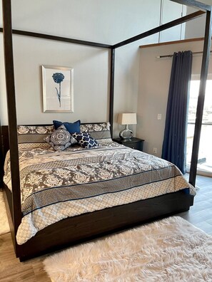 4 habitaciones, tabla de planchar con plancha, wifi y ropa de cama 