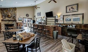 Bar (on property) - Cobbly Nob Cove #105 (Gatlinburg)