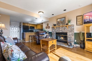 TV, fireplace