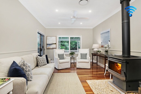Somerset | Family Room | Fireplace | Ceiling fan
