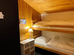 3 Schlafzimmer, Bügeleisen/Bügelbrett, WLAN, Bettwäsche