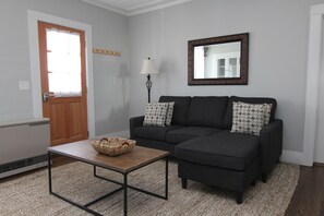 Classic Apartment, Non Smoking | Living area