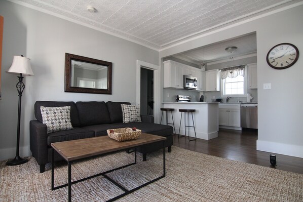 Classic Apartment, Non Smoking | Living area