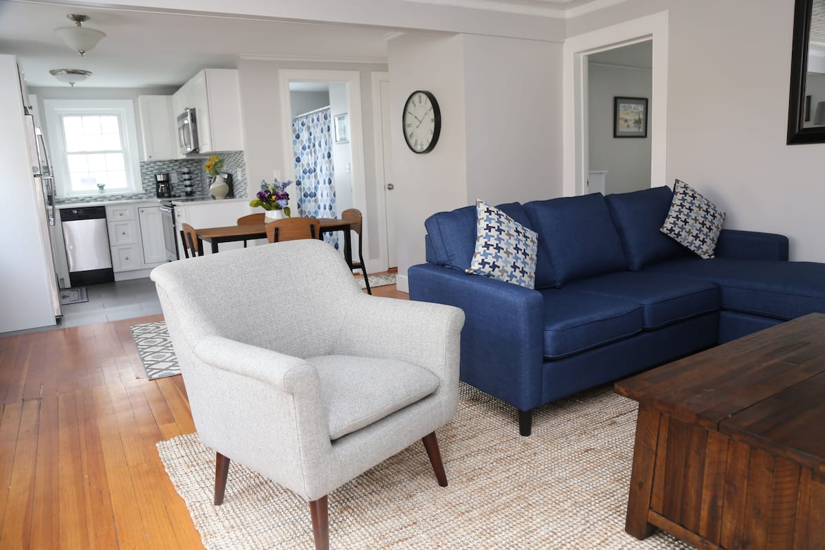 Apartamento luxo, para não fumantes | Área de estar | TV de tela plana