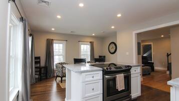 Family Apartment, Non Smoking | Private kitchen | Full-size fridge, microwave, oven, stovetop