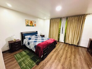 Familieleilighet, kjæledyr tillatt | Strykejern/-brett og wi-fi (inkludert)