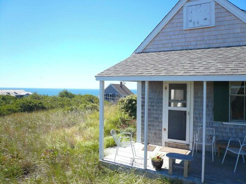 Tranquil 3-Bedroom Truro Cabin on Corn Hill – Steps to Bay, Stunning Views!