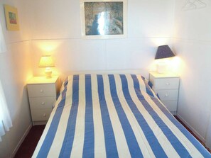 3 bedrooms, iron/ironing board, WiFi