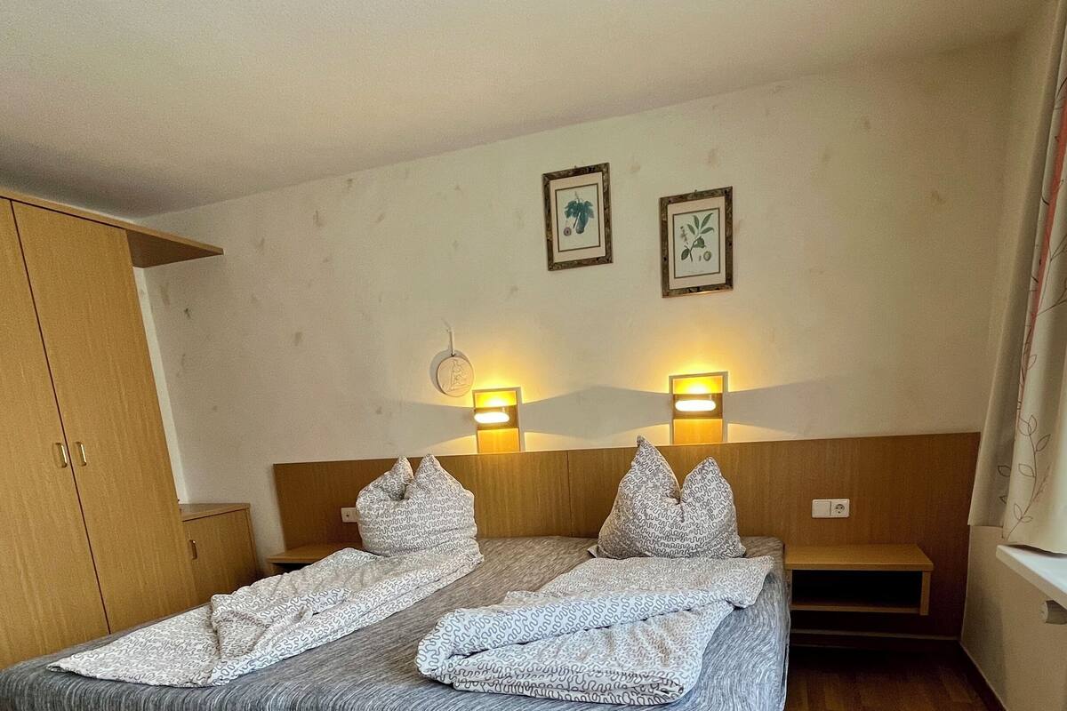 Basic Double Room, Non Smoking | 1 bedroom, desk, free WiFi, bed sheets