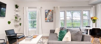 Luxury New-Build 2BR w King Bed, Designer Finishes + Ultra-Fast WiFi & AC