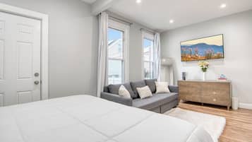 2 slaapkamers, een strijkplank/strijkijzer, wifi, beddengoed