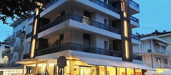 RICCIONE BEACH HOTEL-VERO' BOUTIQUE HTL